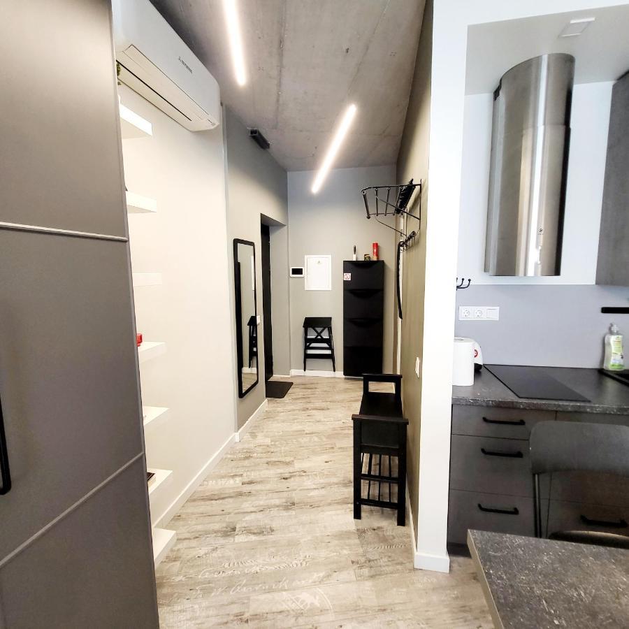 Happy Laime Studio, Self Check-in-24-7, A-c, Parking-in-the-underground-garage Lägenhet